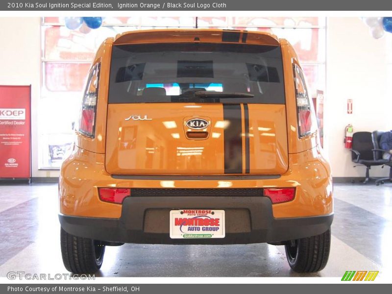 Ignition Orange / Black Soul Logo Cloth 2010 Kia Soul Ignition Special Edition