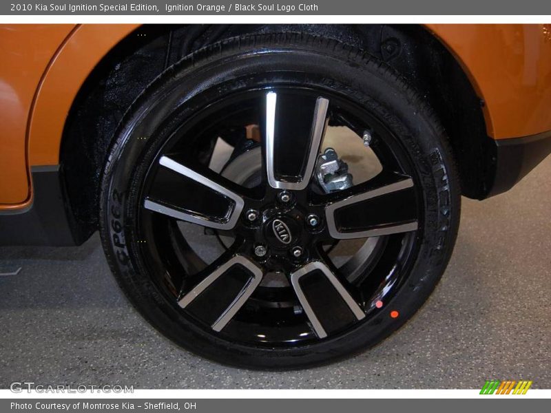 Ignition Orange / Black Soul Logo Cloth 2010 Kia Soul Ignition Special Edition