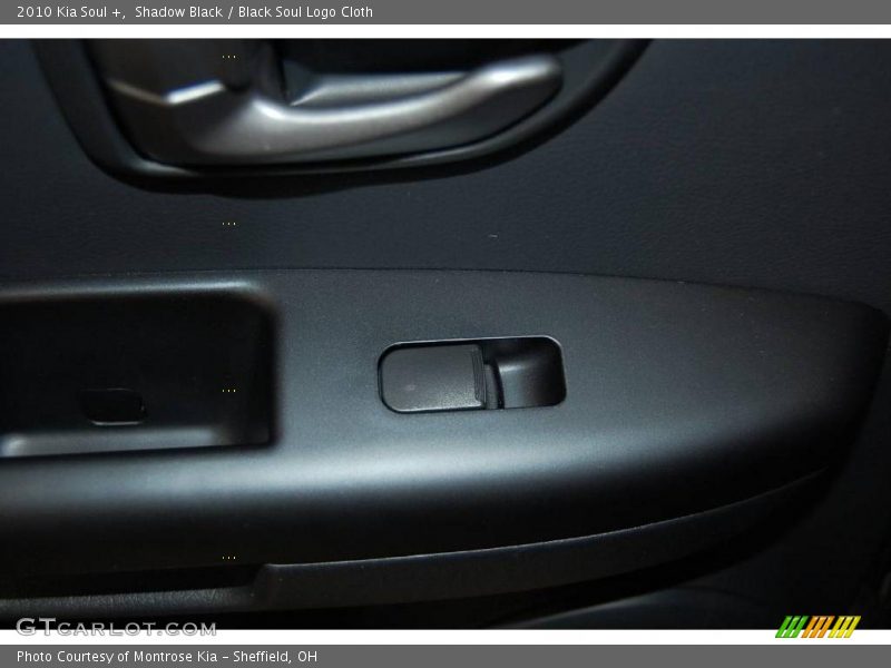 Shadow Black / Black Soul Logo Cloth 2010 Kia Soul +