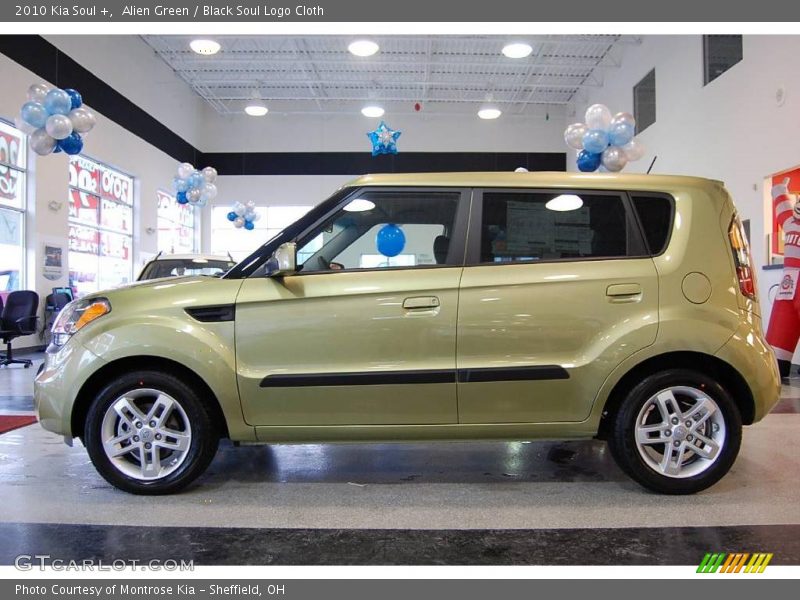 Alien Green / Black Soul Logo Cloth 2010 Kia Soul +