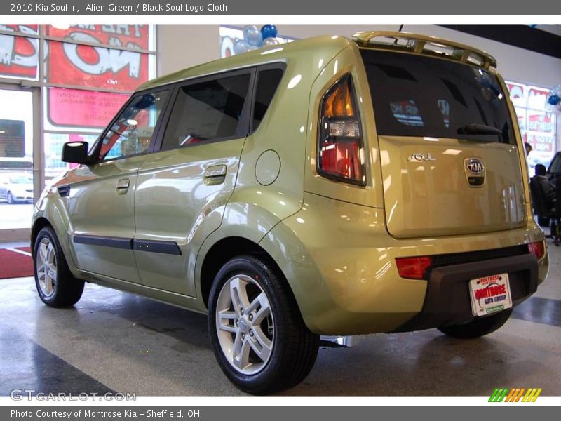 Alien Green / Black Soul Logo Cloth 2010 Kia Soul +