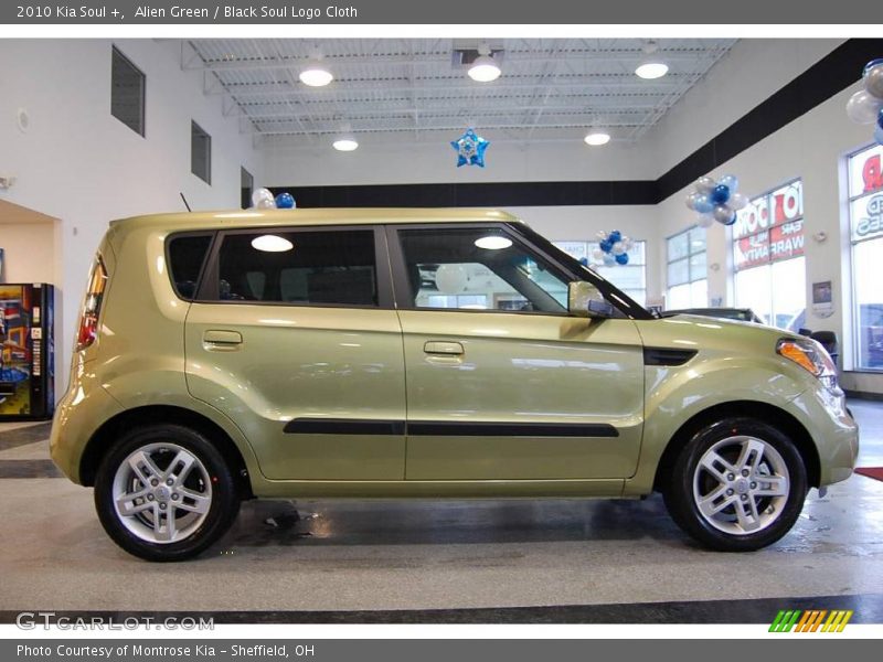Alien Green / Black Soul Logo Cloth 2010 Kia Soul +
