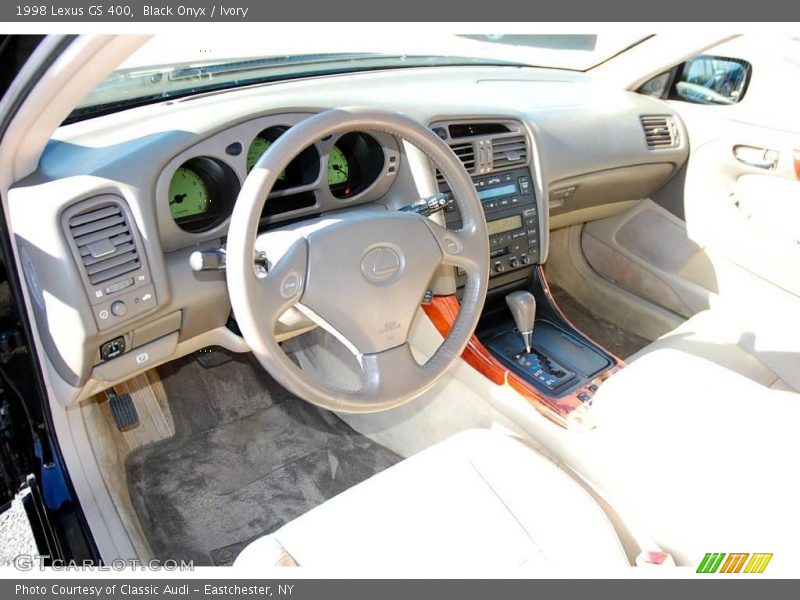 Black Onyx / Ivory 1998 Lexus GS 400