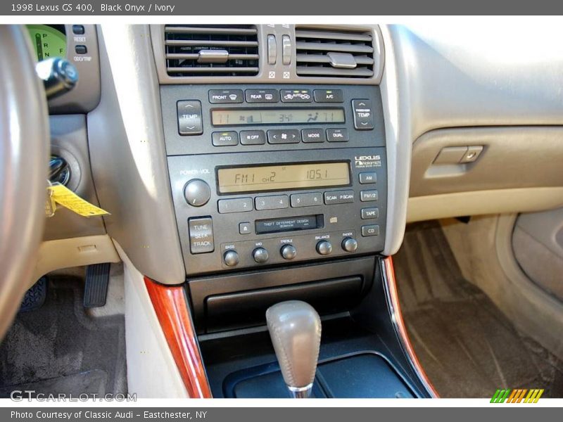 Black Onyx / Ivory 1998 Lexus GS 400