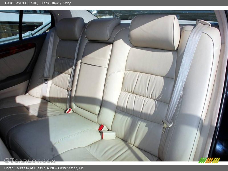 Black Onyx / Ivory 1998 Lexus GS 400
