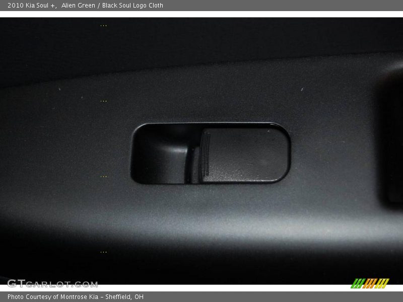 Alien Green / Black Soul Logo Cloth 2010 Kia Soul +