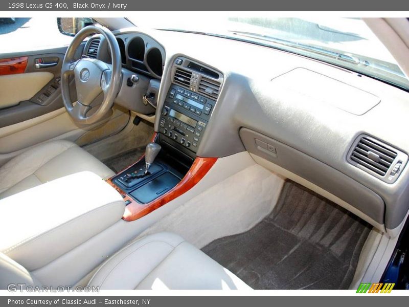 Black Onyx / Ivory 1998 Lexus GS 400