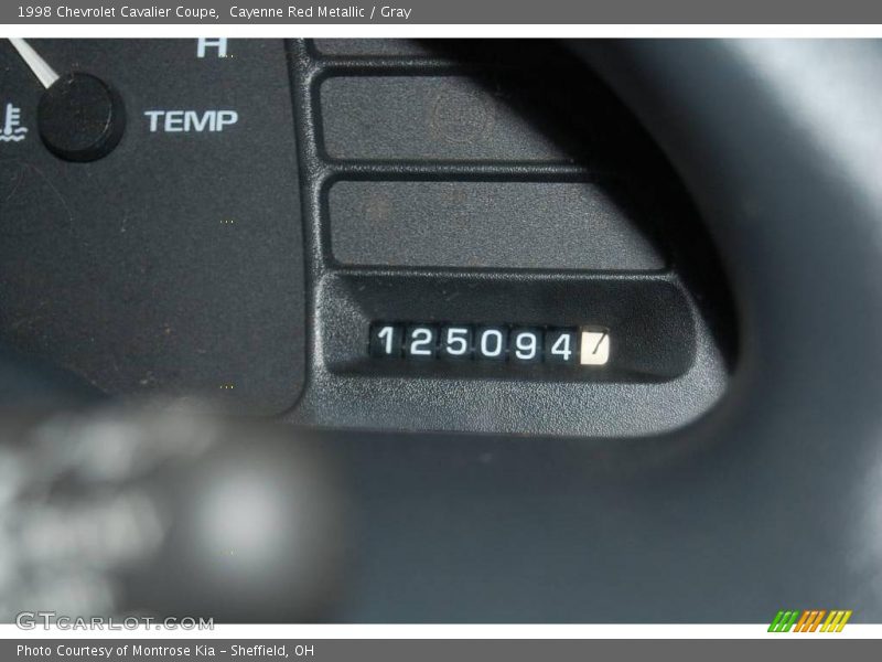 Cayenne Red Metallic / Gray 1998 Chevrolet Cavalier Coupe