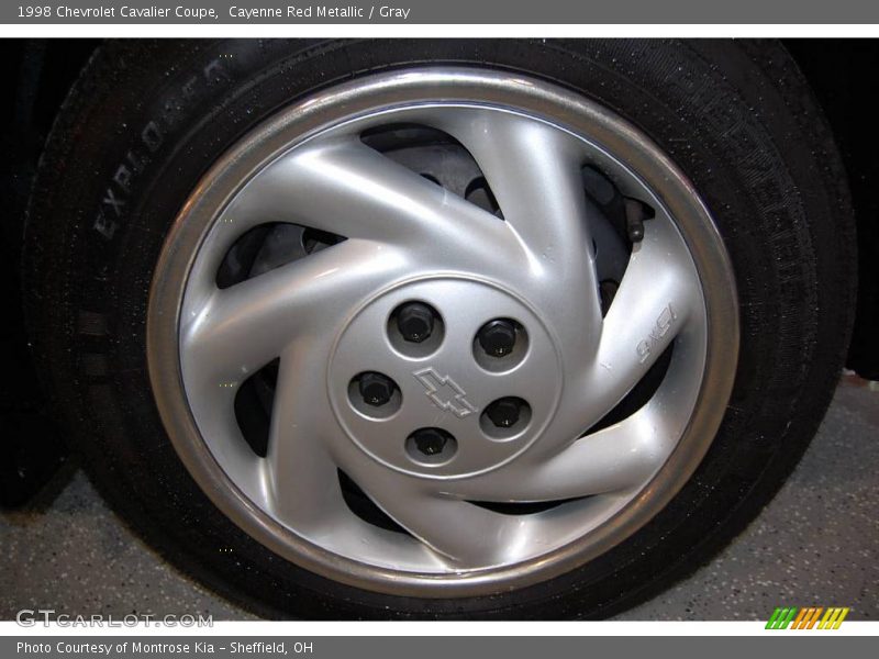 Cayenne Red Metallic / Gray 1998 Chevrolet Cavalier Coupe