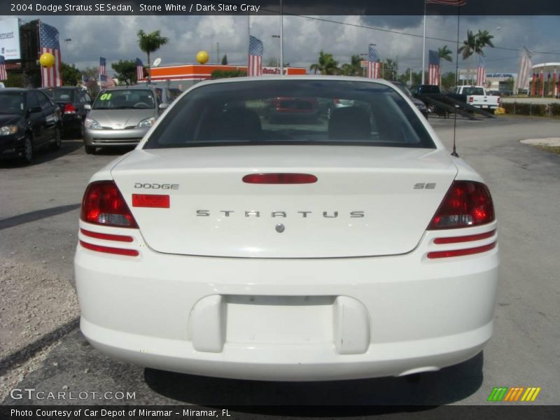Stone White / Dark Slate Gray 2004 Dodge Stratus SE Sedan