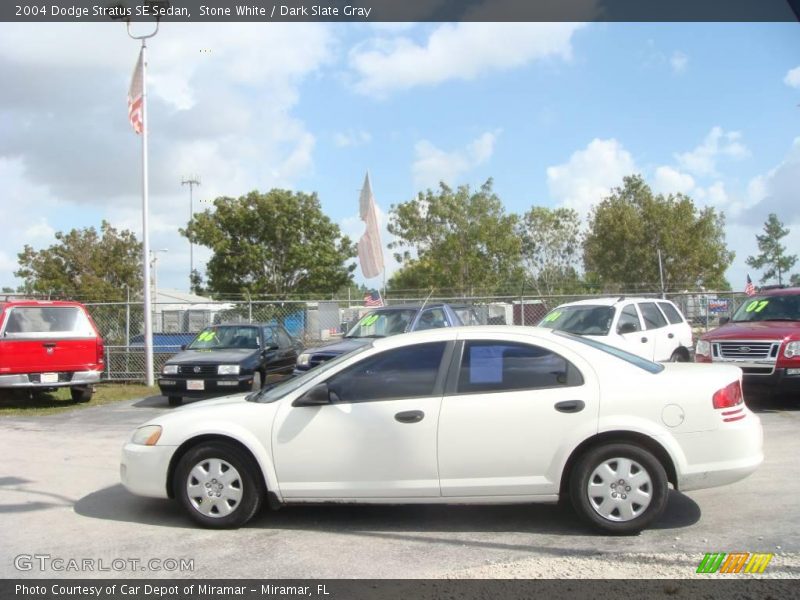 Stone White / Dark Slate Gray 2004 Dodge Stratus SE Sedan