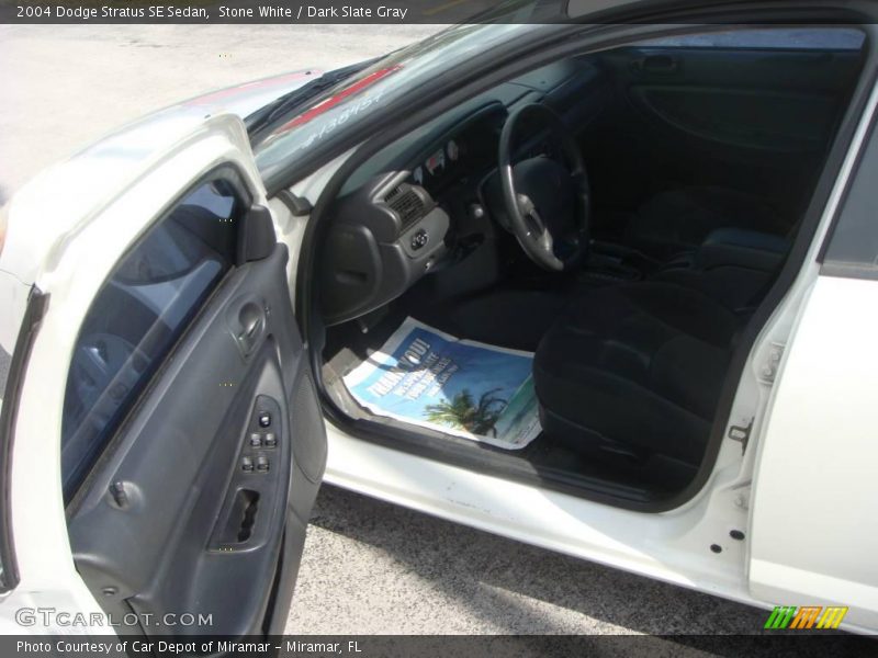 Stone White / Dark Slate Gray 2004 Dodge Stratus SE Sedan