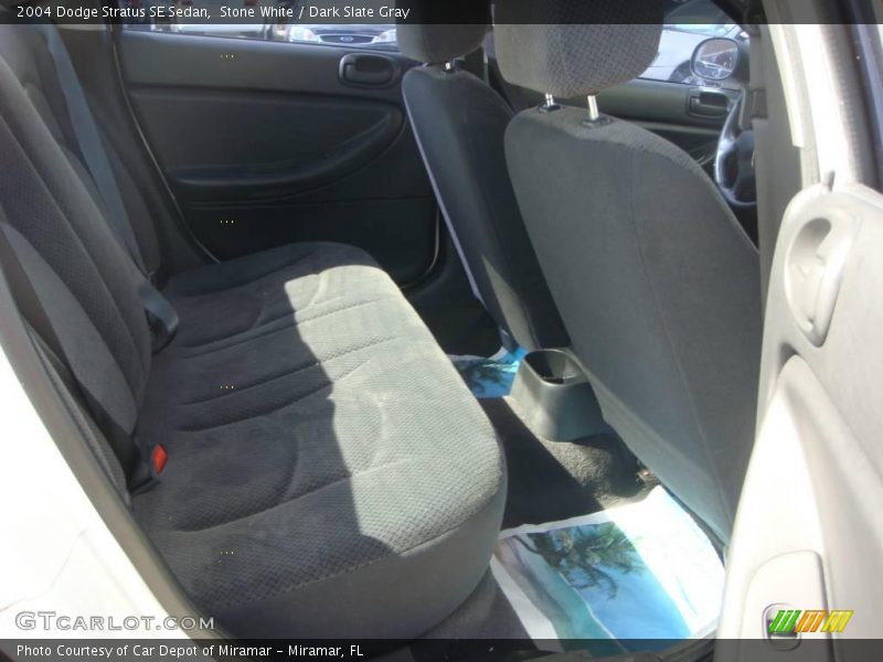 Stone White / Dark Slate Gray 2004 Dodge Stratus SE Sedan