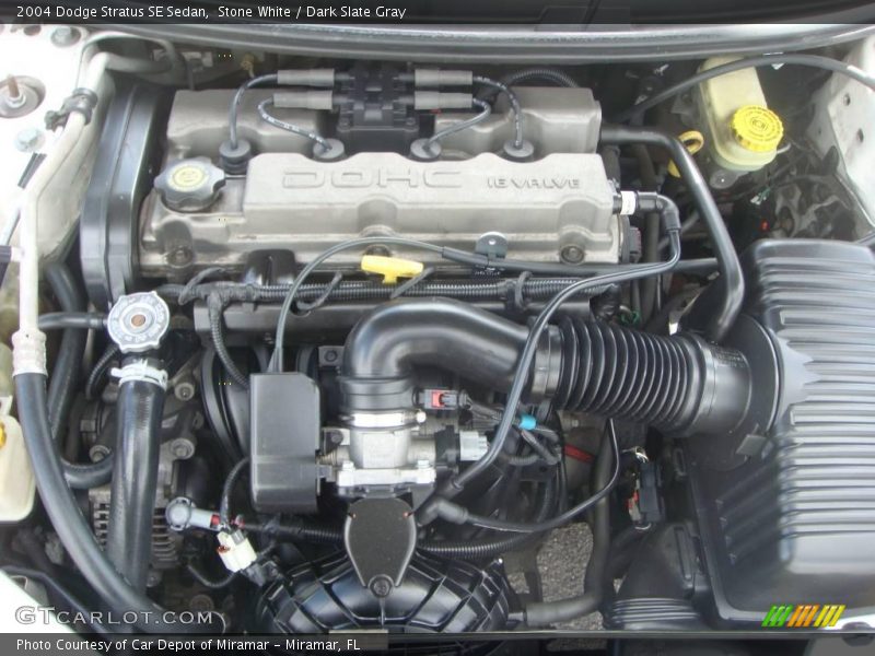 Stone White / Dark Slate Gray 2004 Dodge Stratus SE Sedan