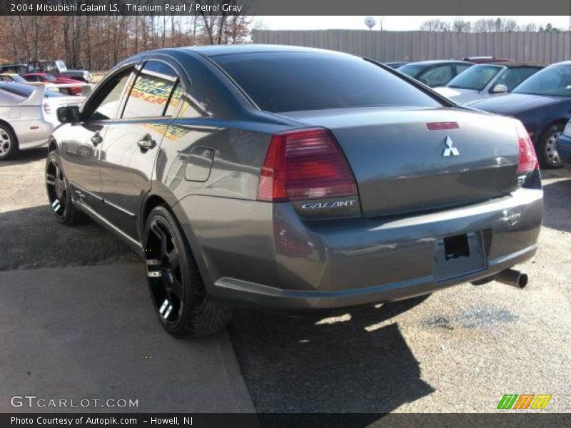 Titanium Pearl / Petrol Gray 2004 Mitsubishi Galant LS