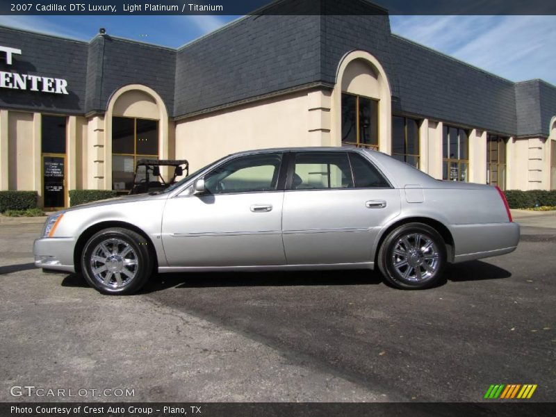 Light Platinum / Titanium 2007 Cadillac DTS Luxury