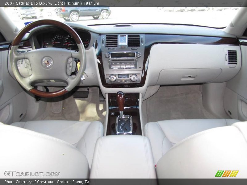 Light Platinum / Titanium 2007 Cadillac DTS Luxury
