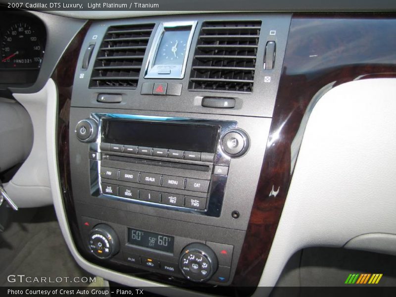 Light Platinum / Titanium 2007 Cadillac DTS Luxury