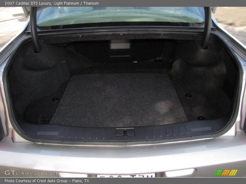 Light Platinum / Titanium 2007 Cadillac DTS Luxury