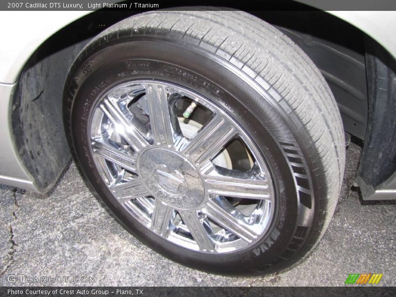 Light Platinum / Titanium 2007 Cadillac DTS Luxury