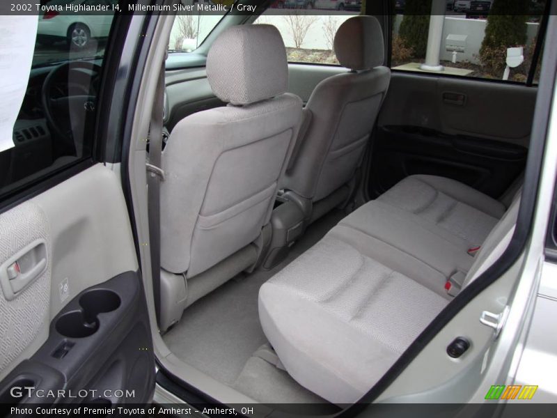 Millennium Silver Metallic / Gray 2002 Toyota Highlander I4