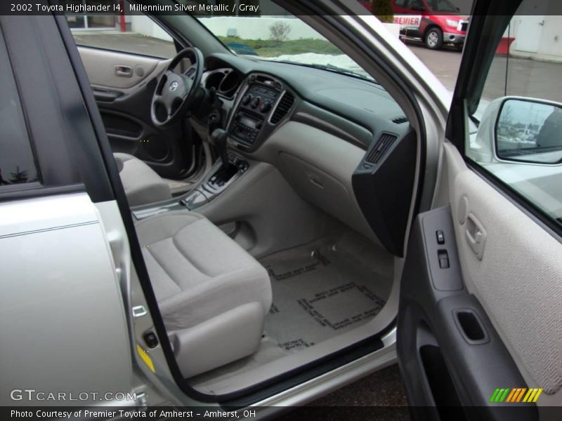 Millennium Silver Metallic / Gray 2002 Toyota Highlander I4