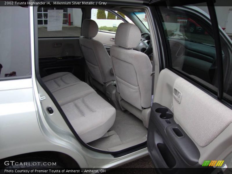 Millennium Silver Metallic / Gray 2002 Toyota Highlander I4