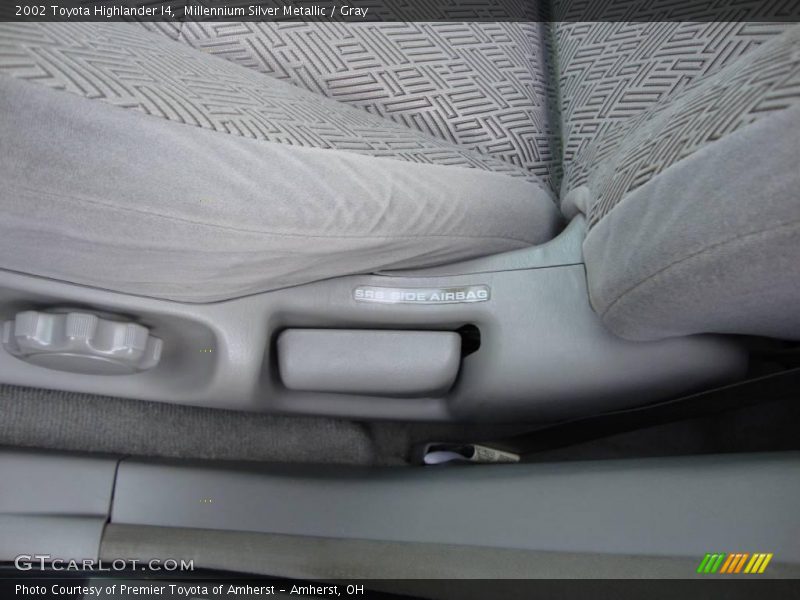 Millennium Silver Metallic / Gray 2002 Toyota Highlander I4
