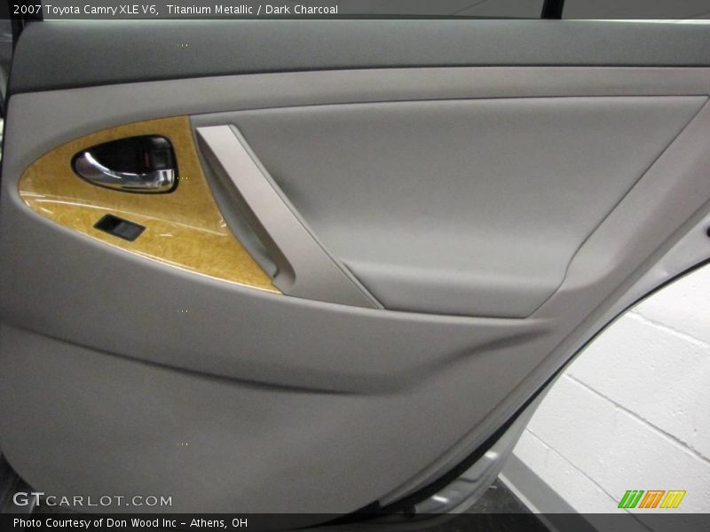 Titanium Metallic / Dark Charcoal 2007 Toyota Camry XLE V6