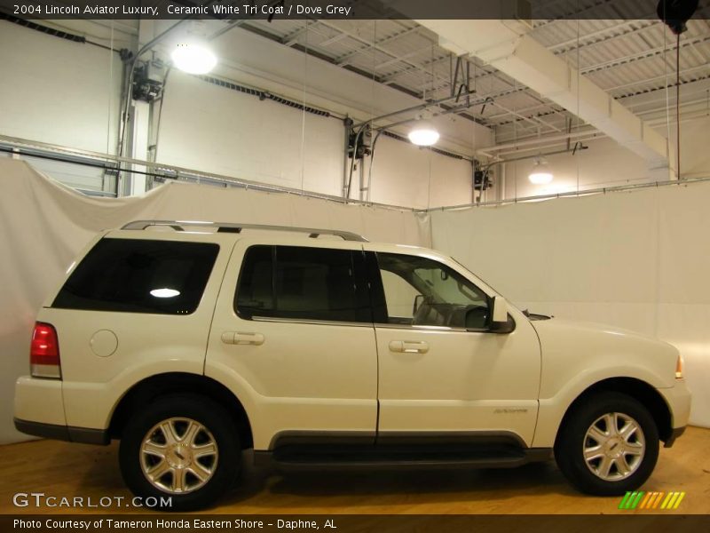 Ceramic White Tri Coat / Dove Grey 2004 Lincoln Aviator Luxury