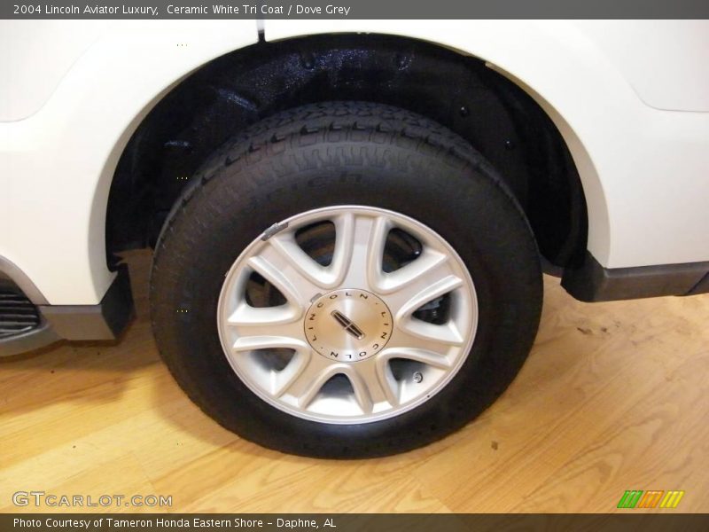 Ceramic White Tri Coat / Dove Grey 2004 Lincoln Aviator Luxury