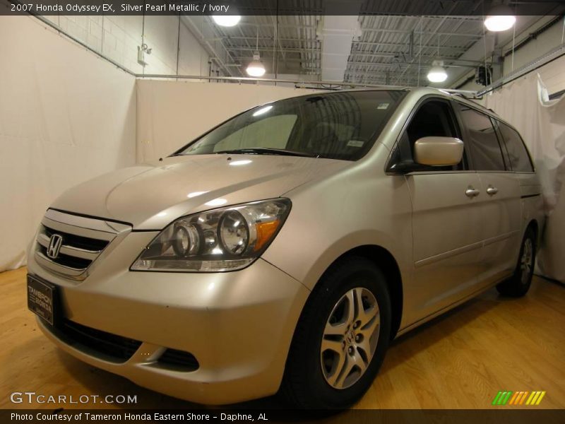Silver Pearl Metallic / Ivory 2007 Honda Odyssey EX