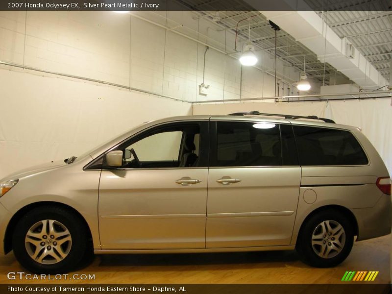 Silver Pearl Metallic / Ivory 2007 Honda Odyssey EX