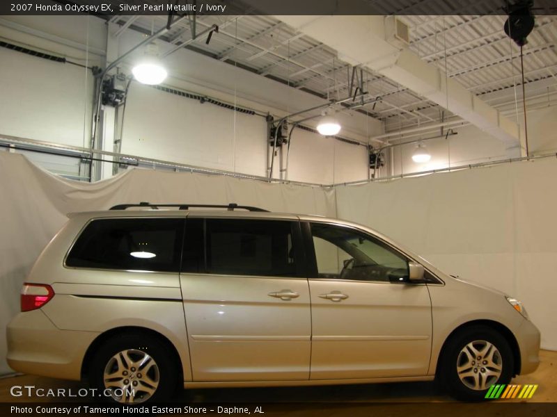 Silver Pearl Metallic / Ivory 2007 Honda Odyssey EX