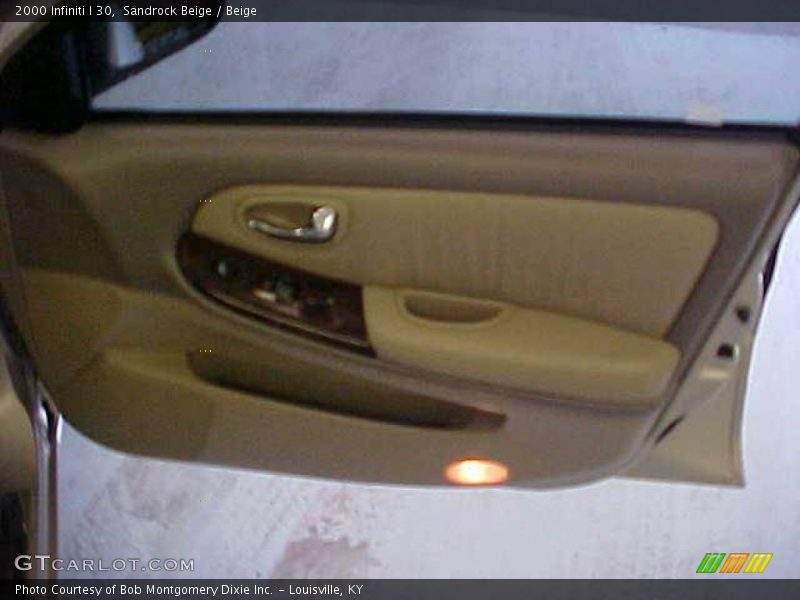 Sandrock Beige / Beige 2000 Infiniti I 30