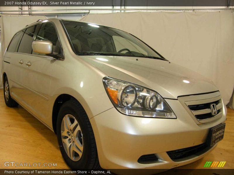 Silver Pearl Metallic / Ivory 2007 Honda Odyssey EX