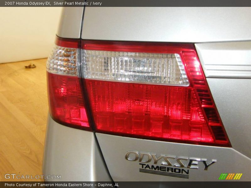 Silver Pearl Metallic / Ivory 2007 Honda Odyssey EX