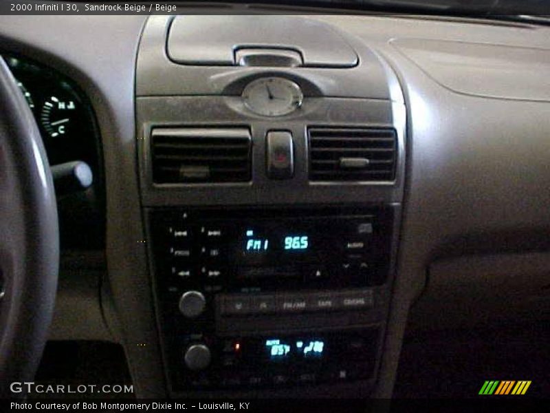 Sandrock Beige / Beige 2000 Infiniti I 30