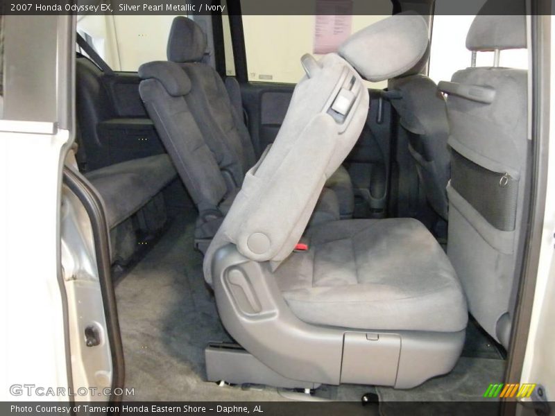 Silver Pearl Metallic / Ivory 2007 Honda Odyssey EX