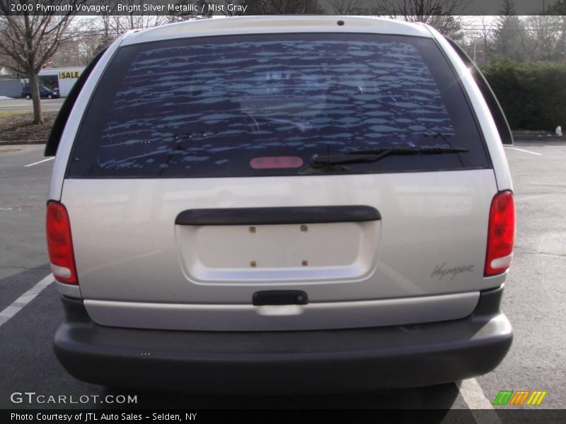 Bright Silver Metallic / Mist Gray 2000 Plymouth Voyager