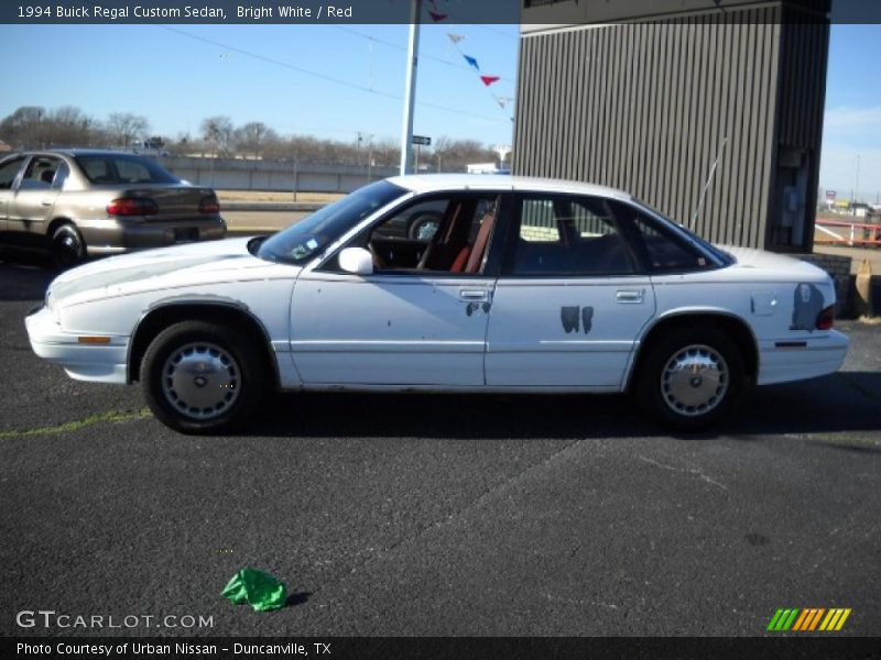 Bright White / Red 1994 Buick Regal Custom Sedan