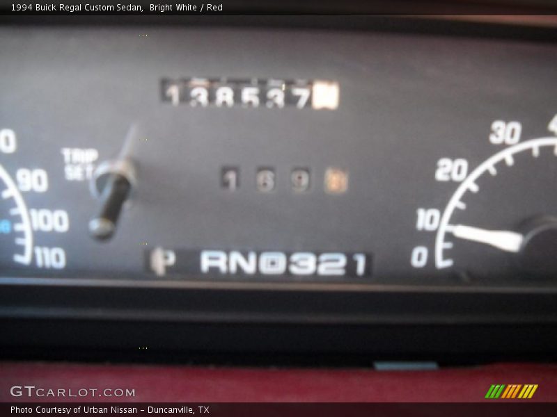 Bright White / Red 1994 Buick Regal Custom Sedan