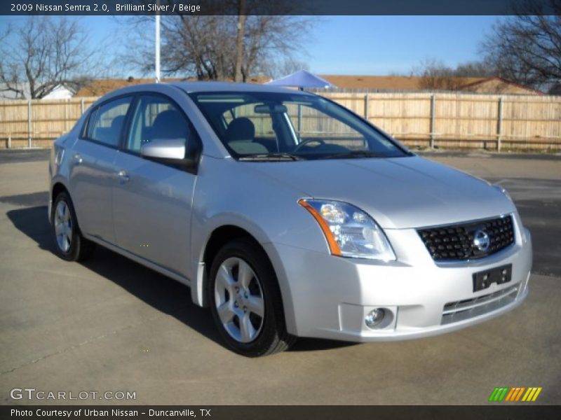 Brilliant Silver / Beige 2009 Nissan Sentra 2.0