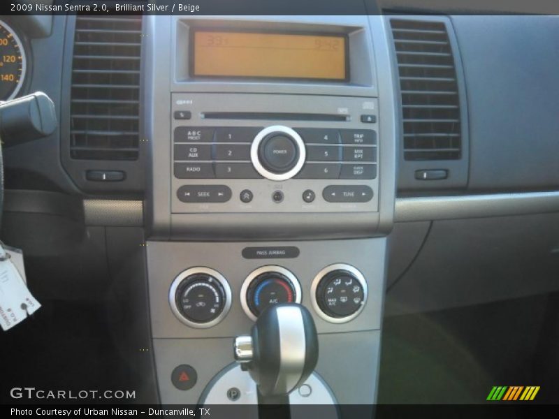 Brilliant Silver / Beige 2009 Nissan Sentra 2.0