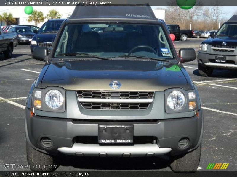 Gold Rush Metallic / Gray Celadon 2002 Nissan Xterra SE V6
