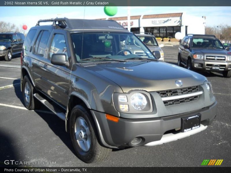 Gold Rush Metallic / Gray Celadon 2002 Nissan Xterra SE V6
