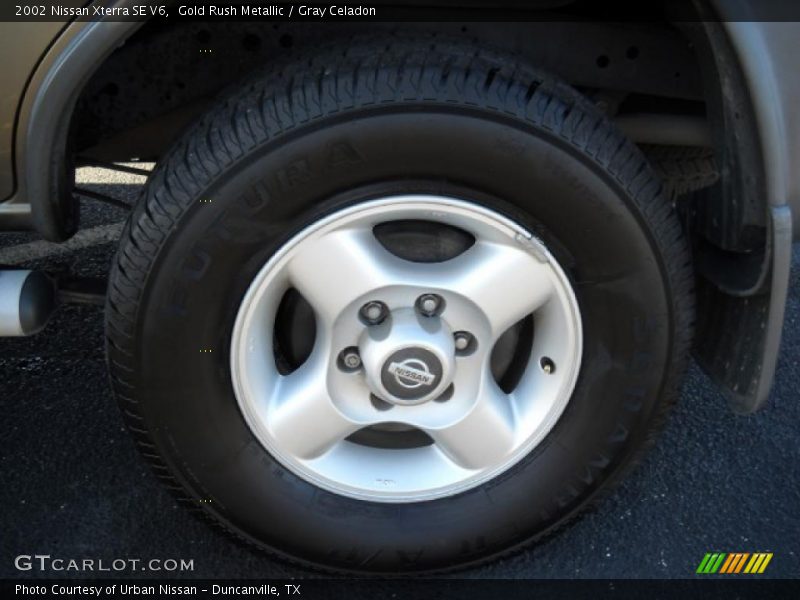 Gold Rush Metallic / Gray Celadon 2002 Nissan Xterra SE V6