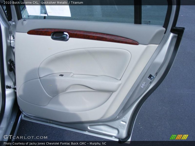 Quicksilver Metallic / Titanium 2010 Buick Lucerne CXL