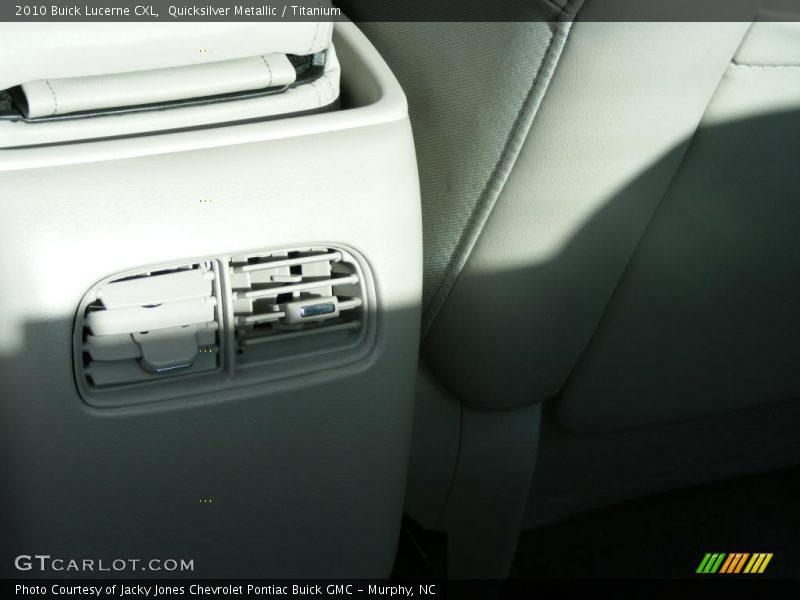 Quicksilver Metallic / Titanium 2010 Buick Lucerne CXL