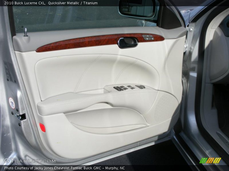 Quicksilver Metallic / Titanium 2010 Buick Lucerne CXL